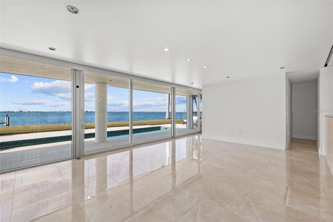 320 S Shore Drive, Sarasota, FL 34234 Photo