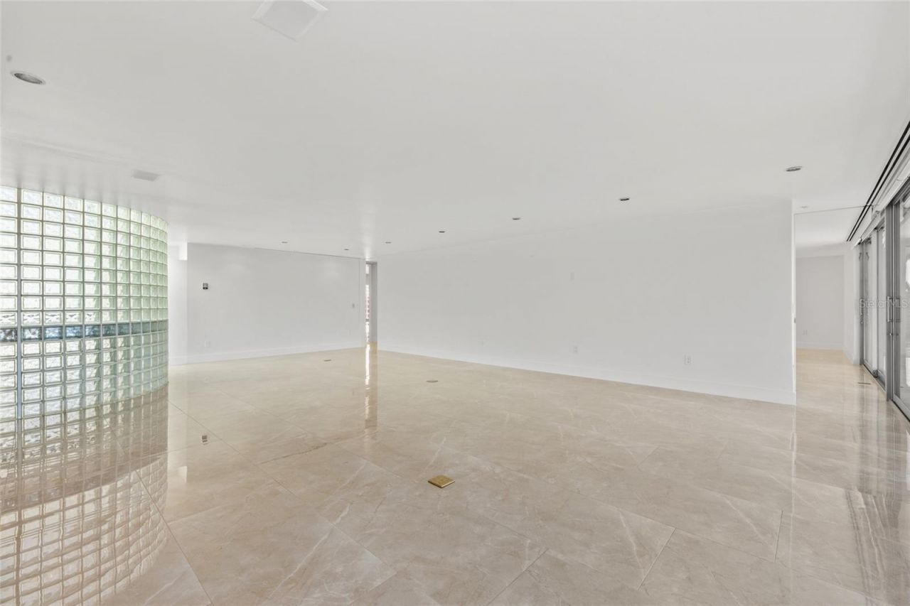 320 S Shore Drive, Sarasota, FL 34234 Photo