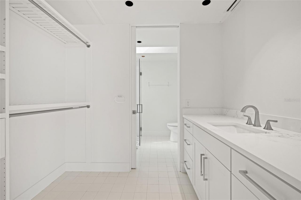 320 S Shore Drive, Sarasota, FL 34234 Photo