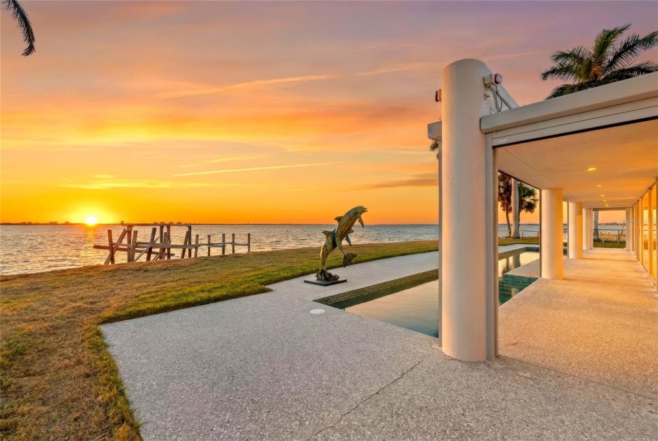 320 S Shore Drive, Sarasota, FL 34234 Photo