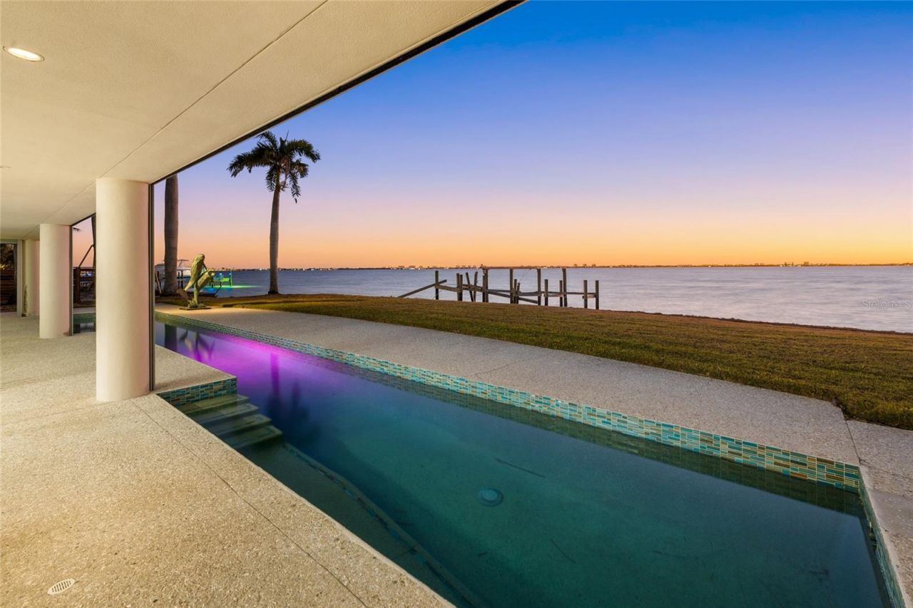 320 S Shore Drive, Sarasota, FL 34234 Photo