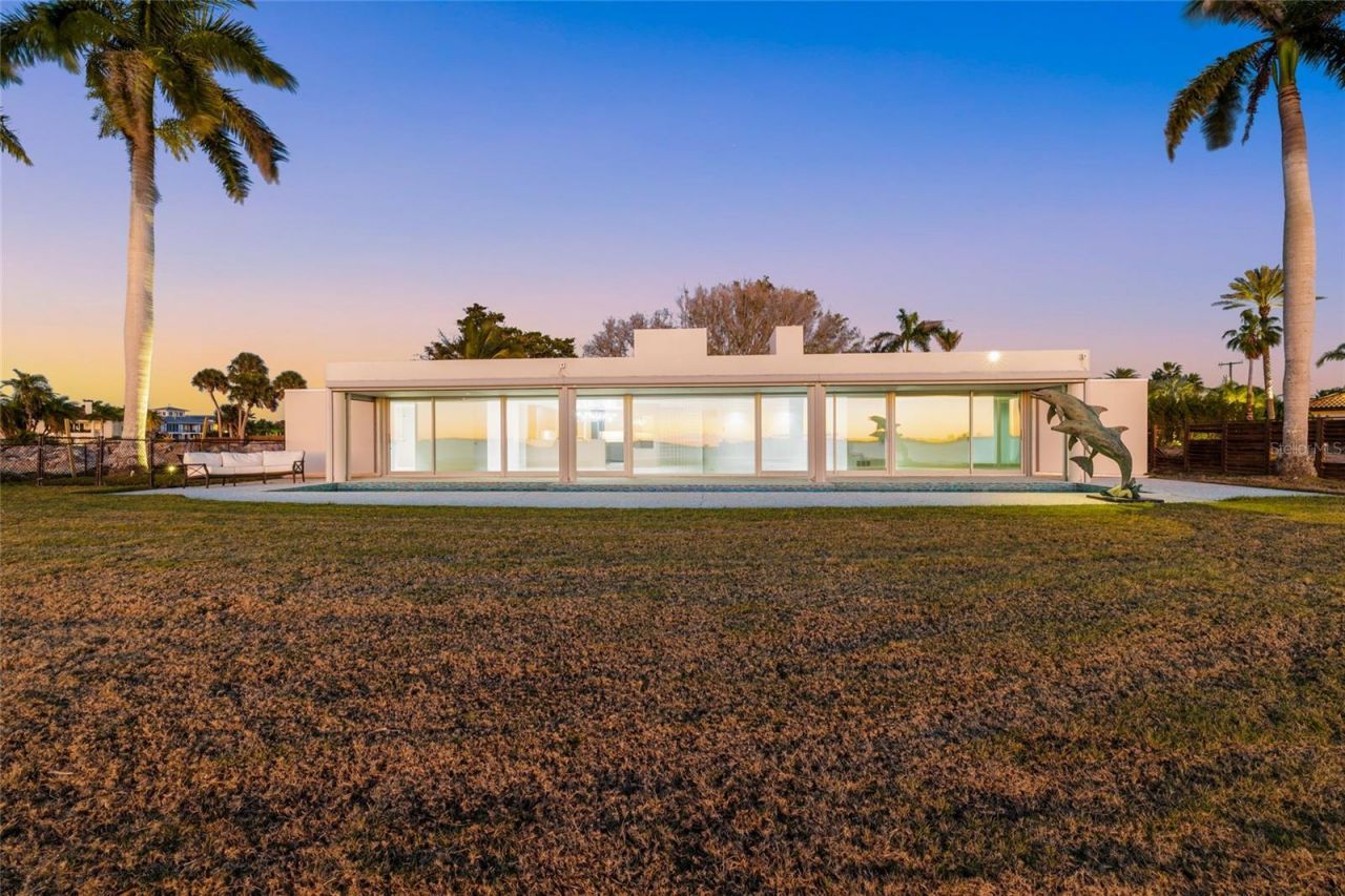 320 S Shore Drive, Sarasota, FL 34234 Photo