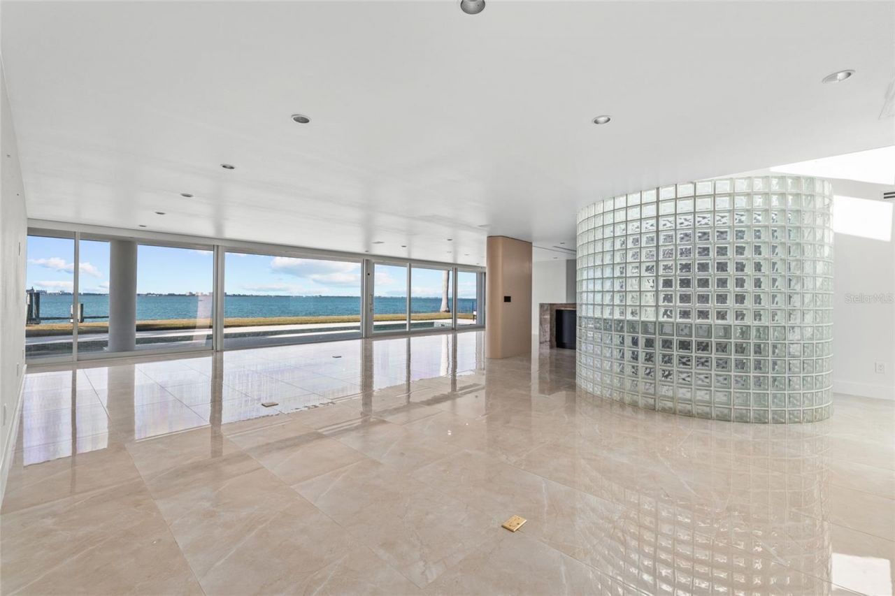 320 S Shore Drive, Sarasota, FL 34234 Photo