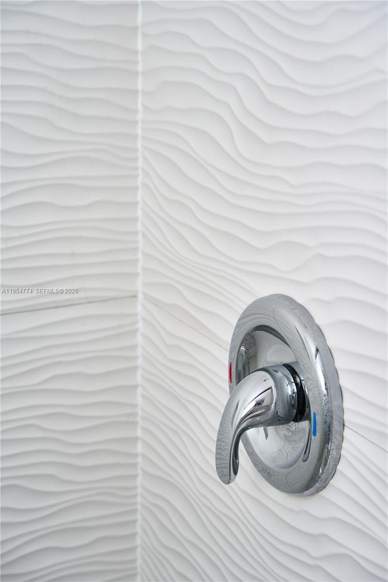 1255 Pennsylvania Ave, Unit 313, Miami Beach, FL 33139 Photo