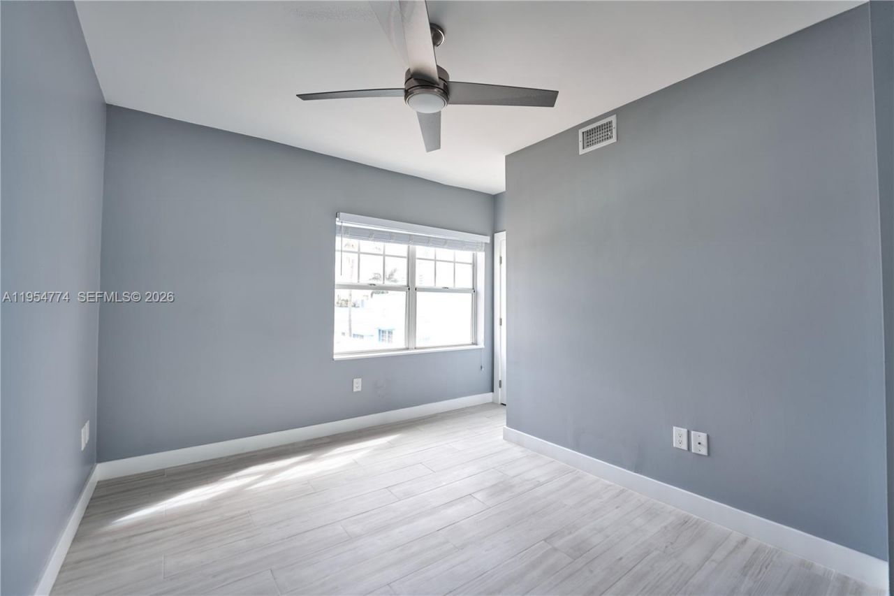 1255 Pennsylvania Ave, Unit 313, Miami Beach, FL 33139 Photo