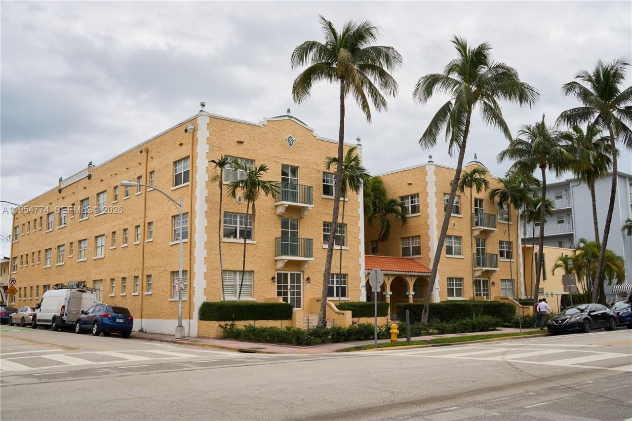 1255 Pennsylvania Ave, Unit 313, Miami Beach, FL 33139 Photo