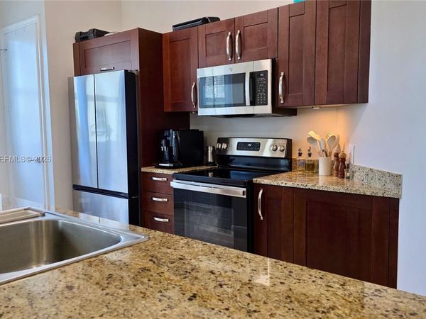 20000 E Country Club Dr, Unit 402, Aventura, FL 33180