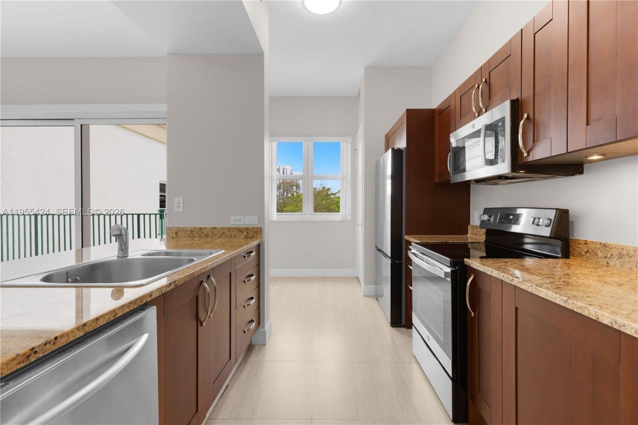 20000 E Country Club Dr, Unit 402, Aventura, FL 33180 Photo