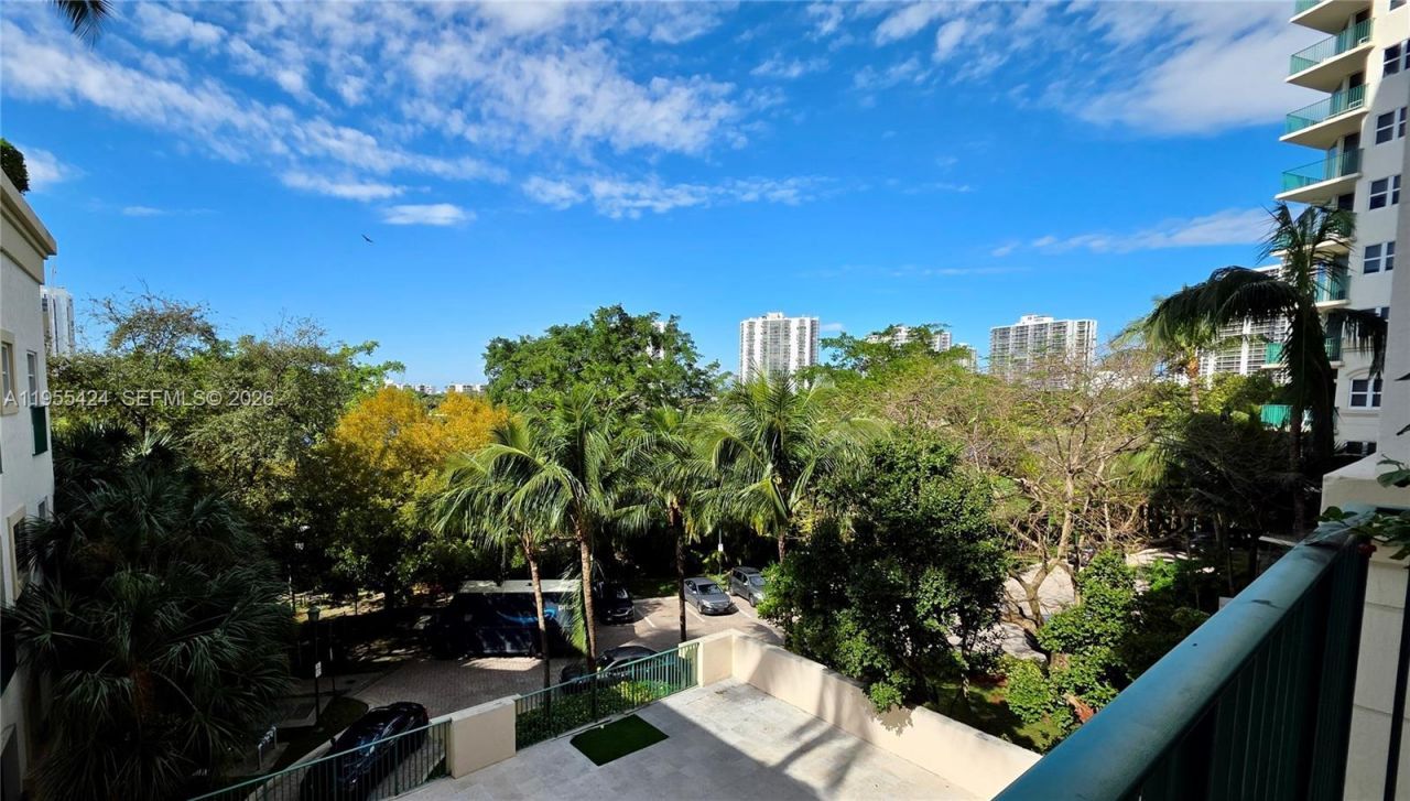 20000 E Country Club Dr, Unit 402, Aventura, FL 33180 Photo