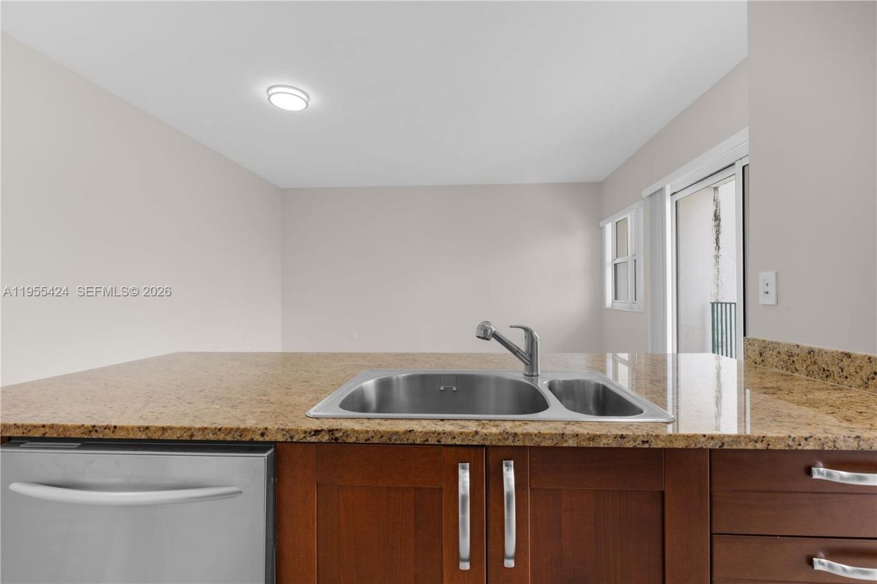 20000 E Country Club Dr, Unit 402, Aventura, FL 33180 Photo