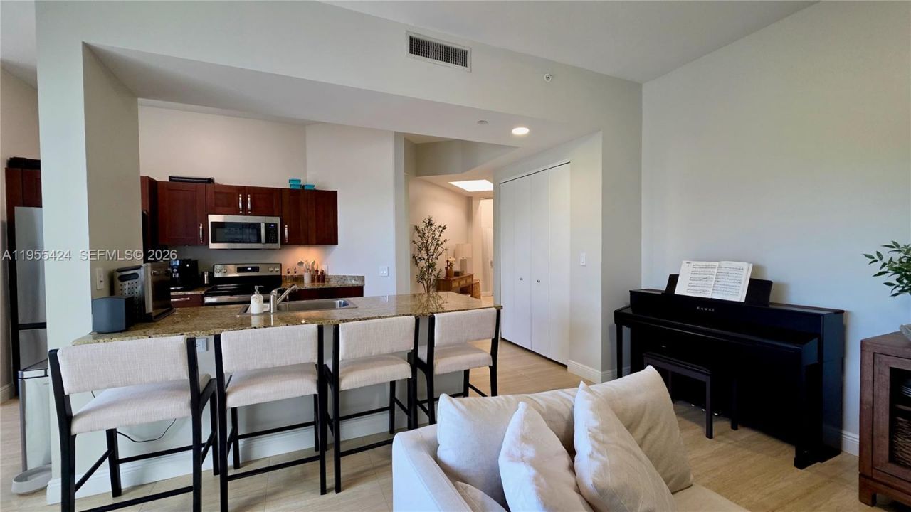 20000 E Country Club Dr, Unit 402, Aventura, FL 33180 Photo