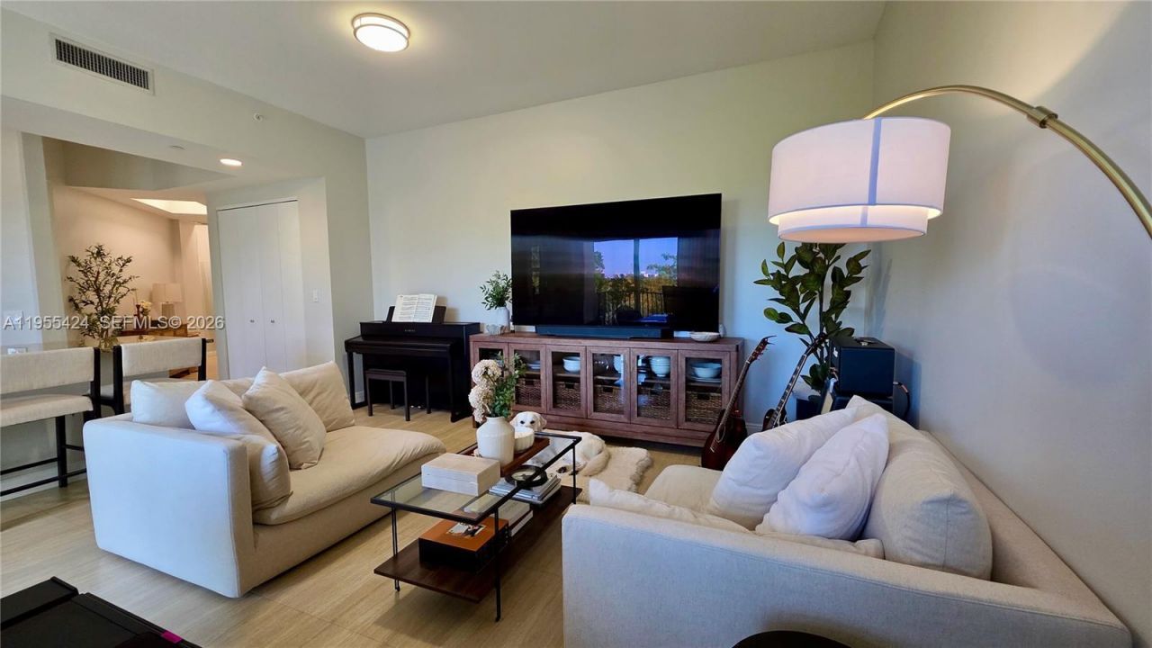 20000 E Country Club Dr, Unit 402, Aventura, FL 33180 Photo