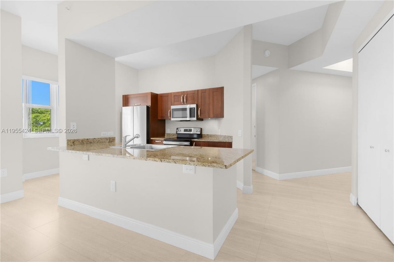 20000 E Country Club Dr, Unit 402, Aventura, FL 33180 Photo