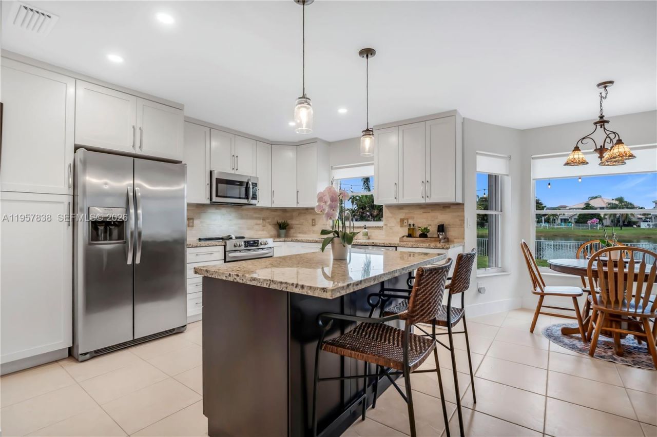 18159 SW 3rd St, Pembroke Pines, FL 33029 Photo