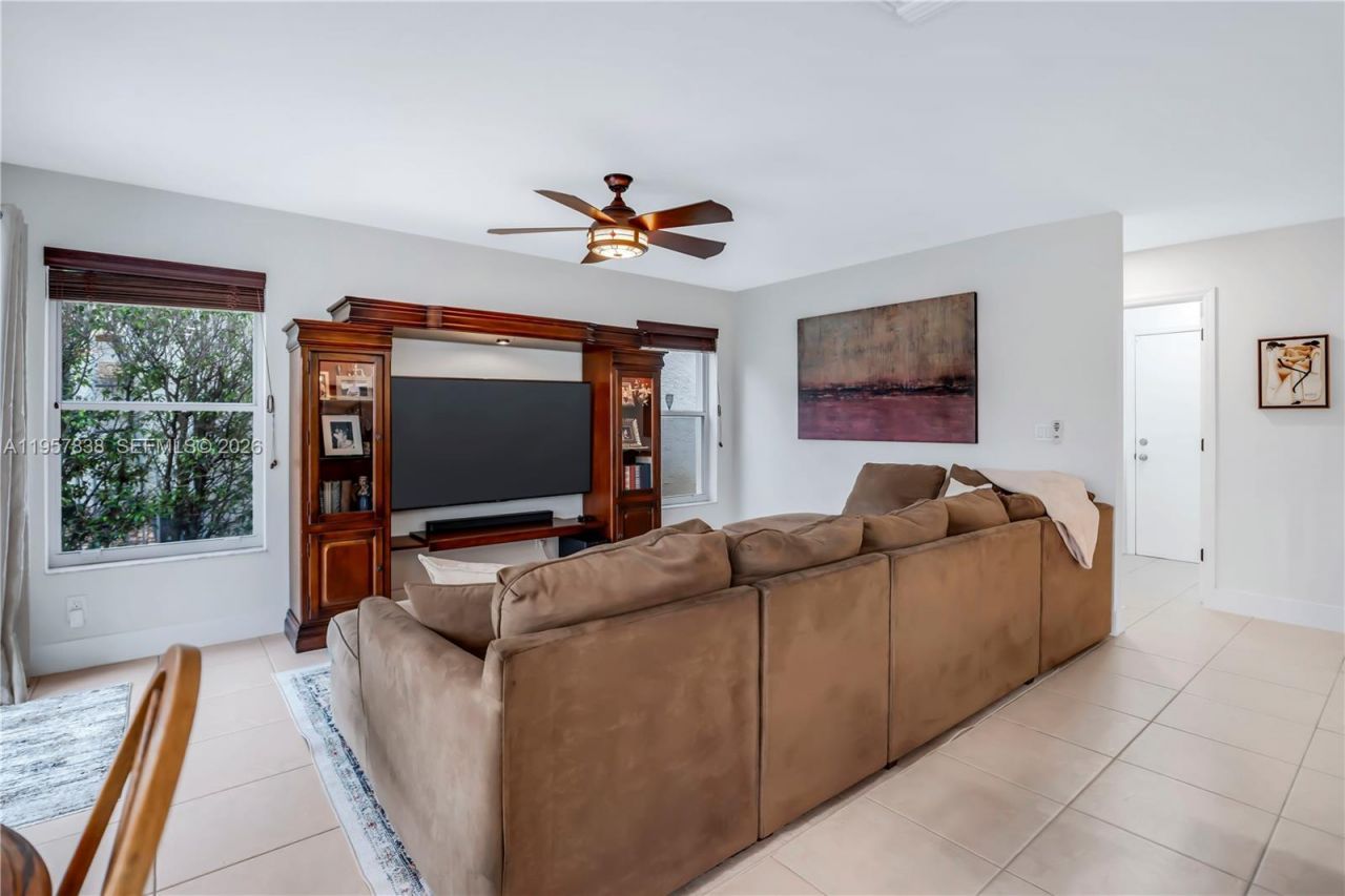18159 SW 3rd St, Pembroke Pines, FL 33029 Photo