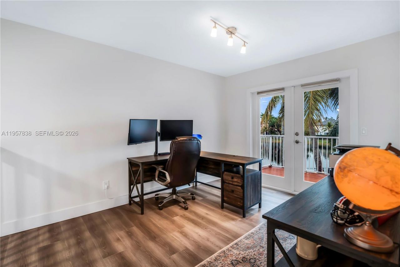 18159 SW 3rd St, Pembroke Pines, FL 33029 Photo