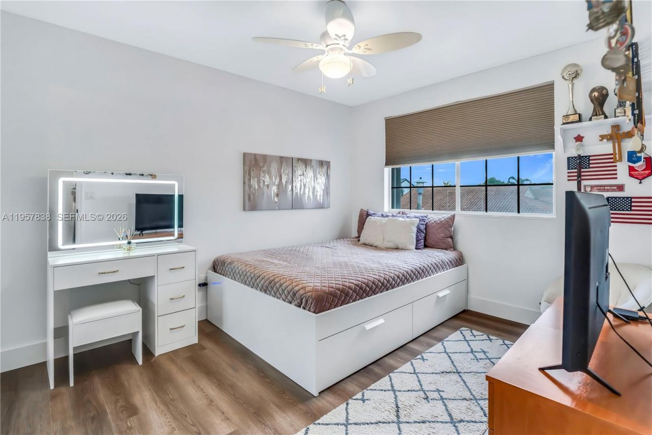 18159 SW 3rd St, Pembroke Pines, FL 33029 Photo