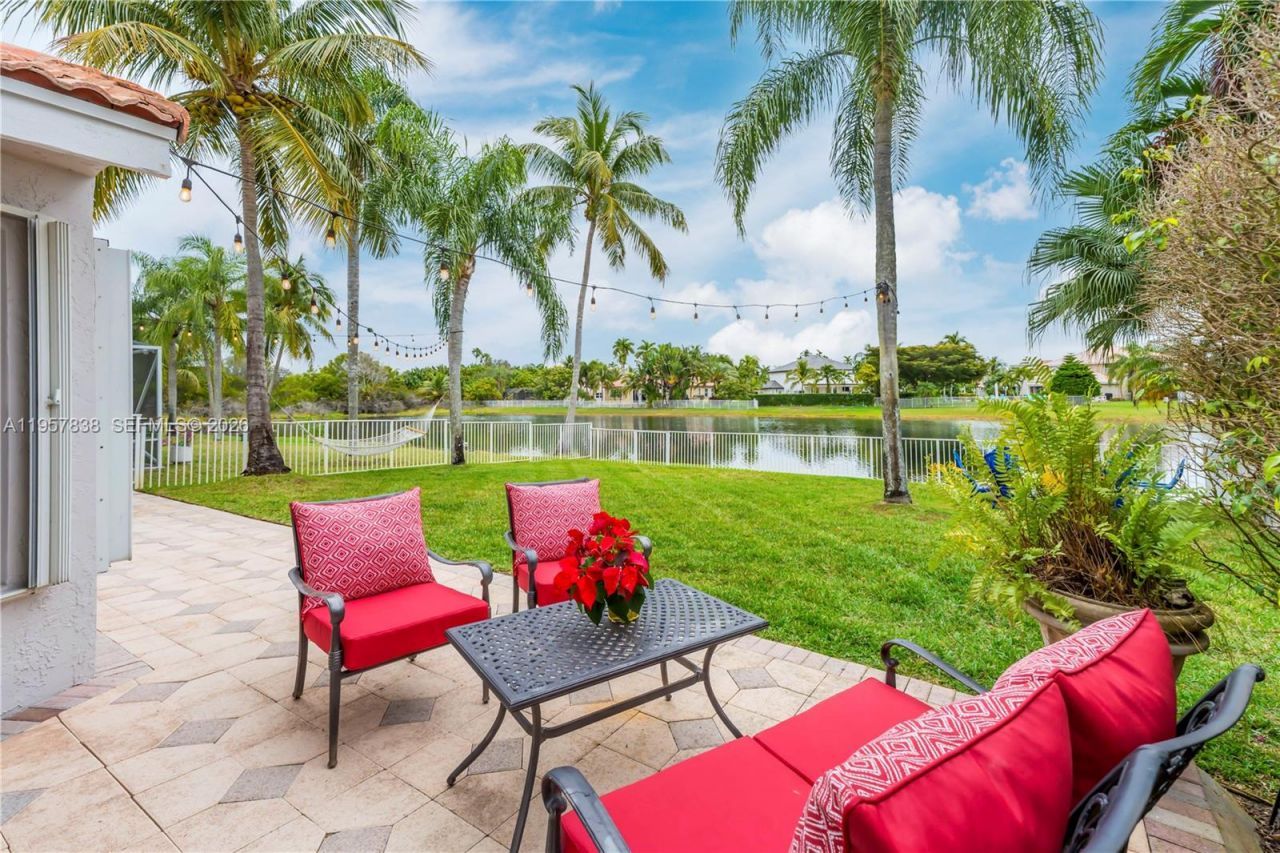 18159 SW 3rd St, Pembroke Pines, FL 33029 Photo