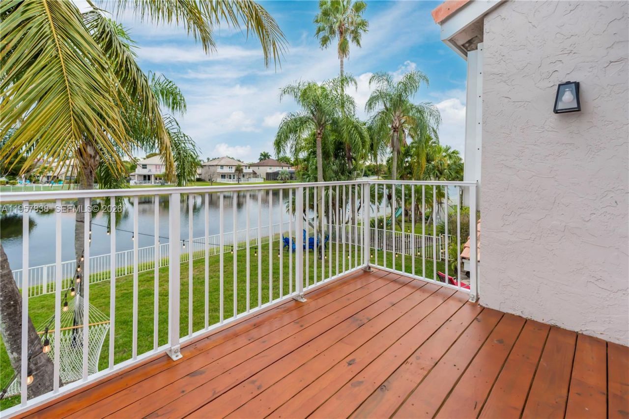 18159 SW 3rd St, Pembroke Pines, FL 33029 Photo