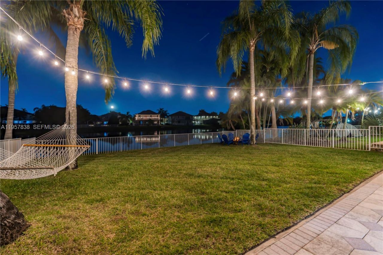 18159 SW 3rd St, Pembroke Pines, FL 33029 Photo