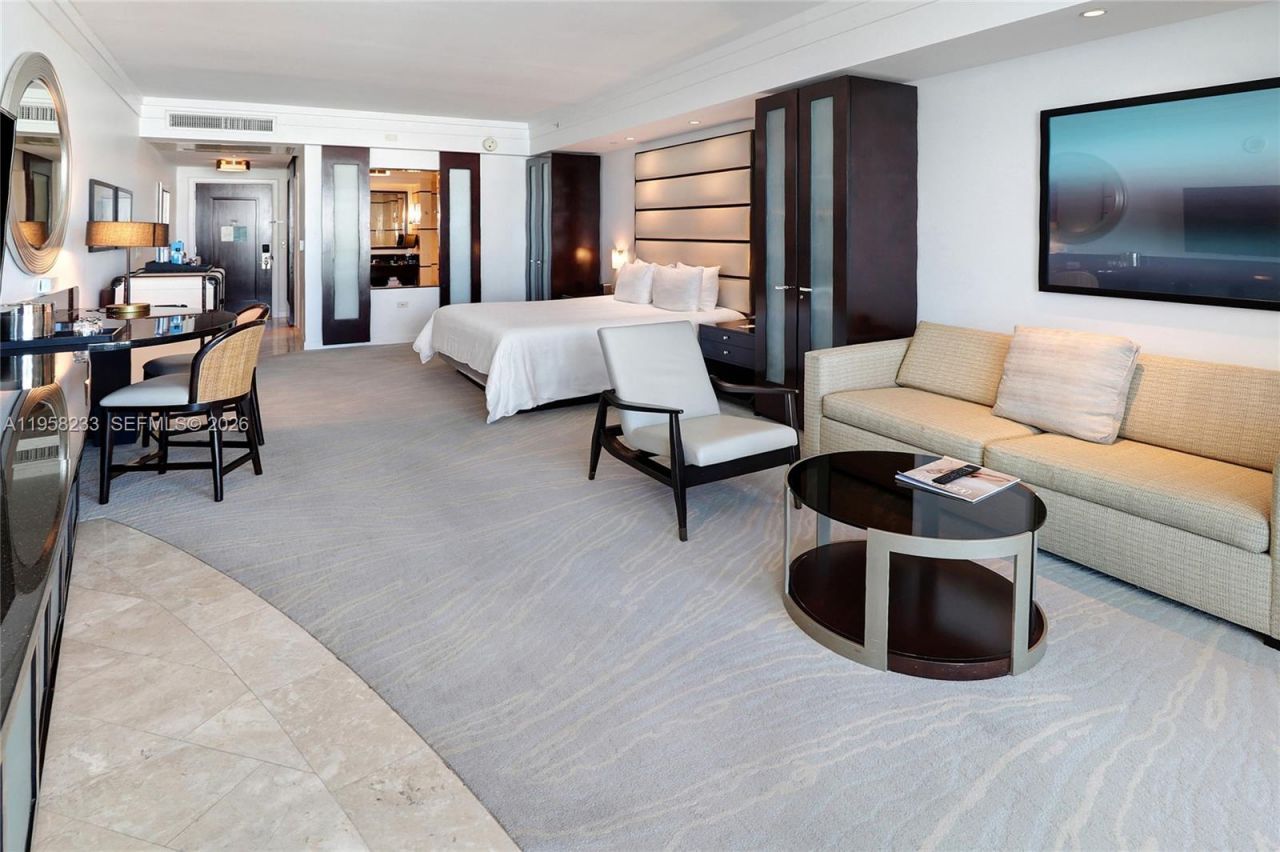4391 Collins Ave, Unit 1703, Miami Beach, FL 33140 Photo