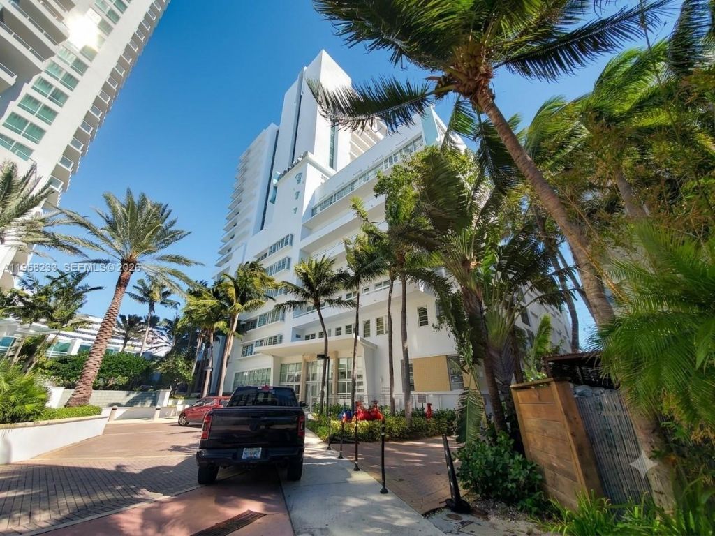 4391 Collins Ave, Unit 1703, Miami Beach, FL 33140 Photo