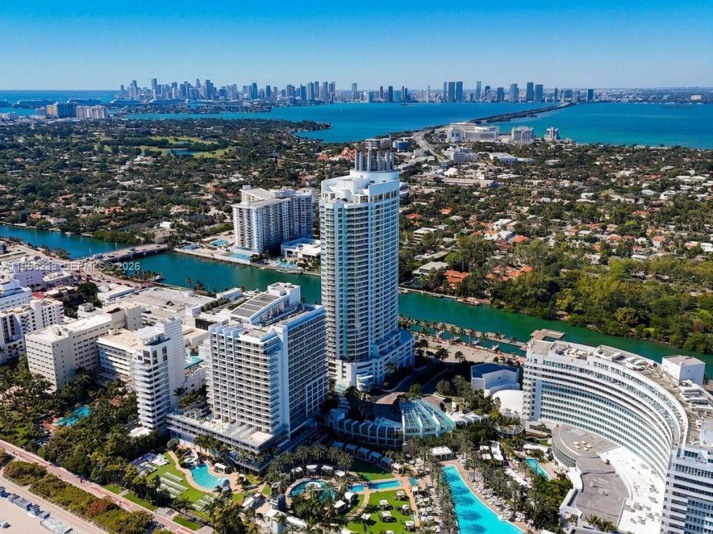 4391 Collins Ave, Unit 1703, Miami Beach, FL 33140 Photo