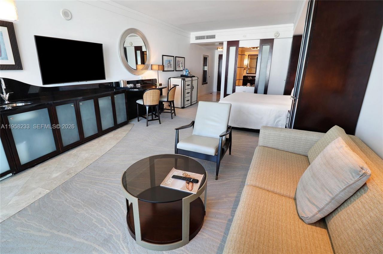 4391 Collins Ave, Unit 1703, Miami Beach, FL 33140 Photo
