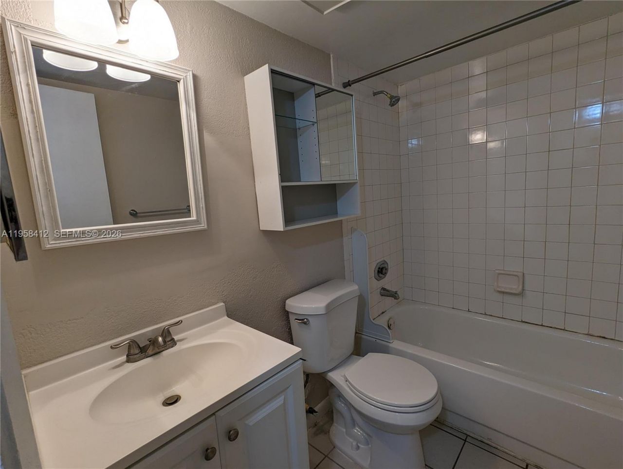 3400 Foxcroft Rd , Unit 213, Miramar, FL 33025 Photo