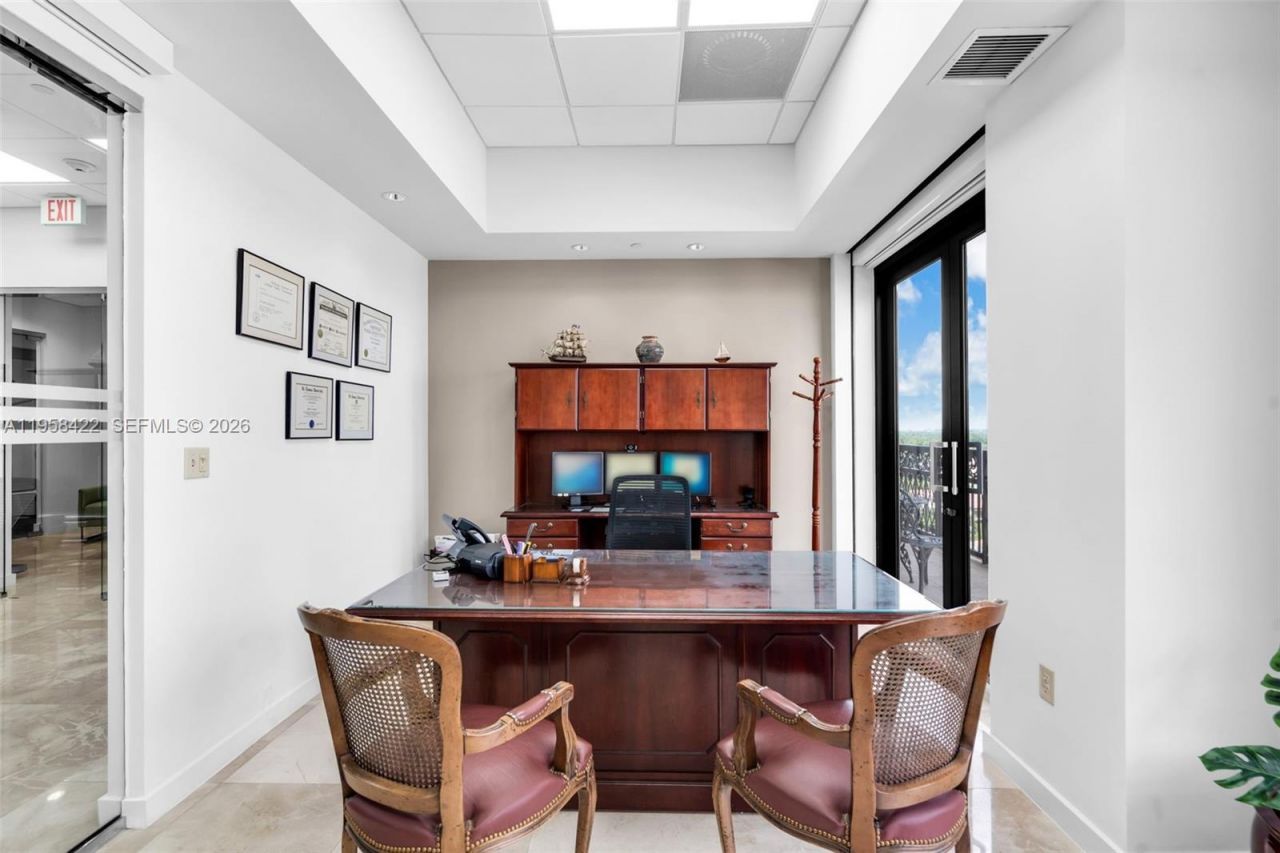 2020 Ponce De Leon Blvd , Unit 1007, Coral Gables, FL 33134 Photo