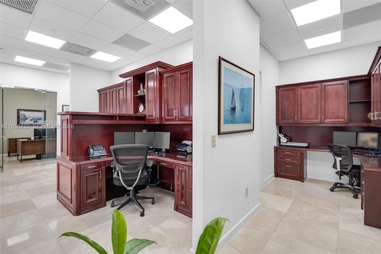 2020 Ponce De Leon Blvd , Unit 1007, Coral Gables, FL 33134 Photo