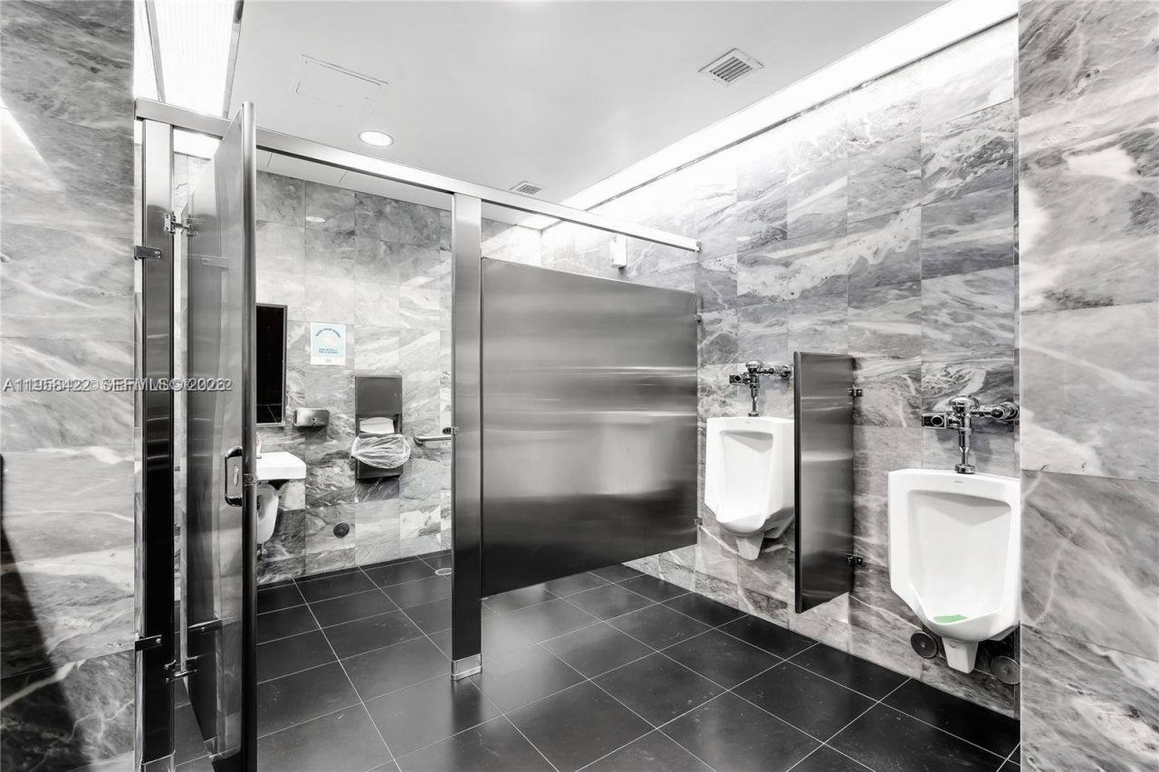 2020 Ponce De Leon Blvd , Unit 1007, Coral Gables, FL 33134 Photo