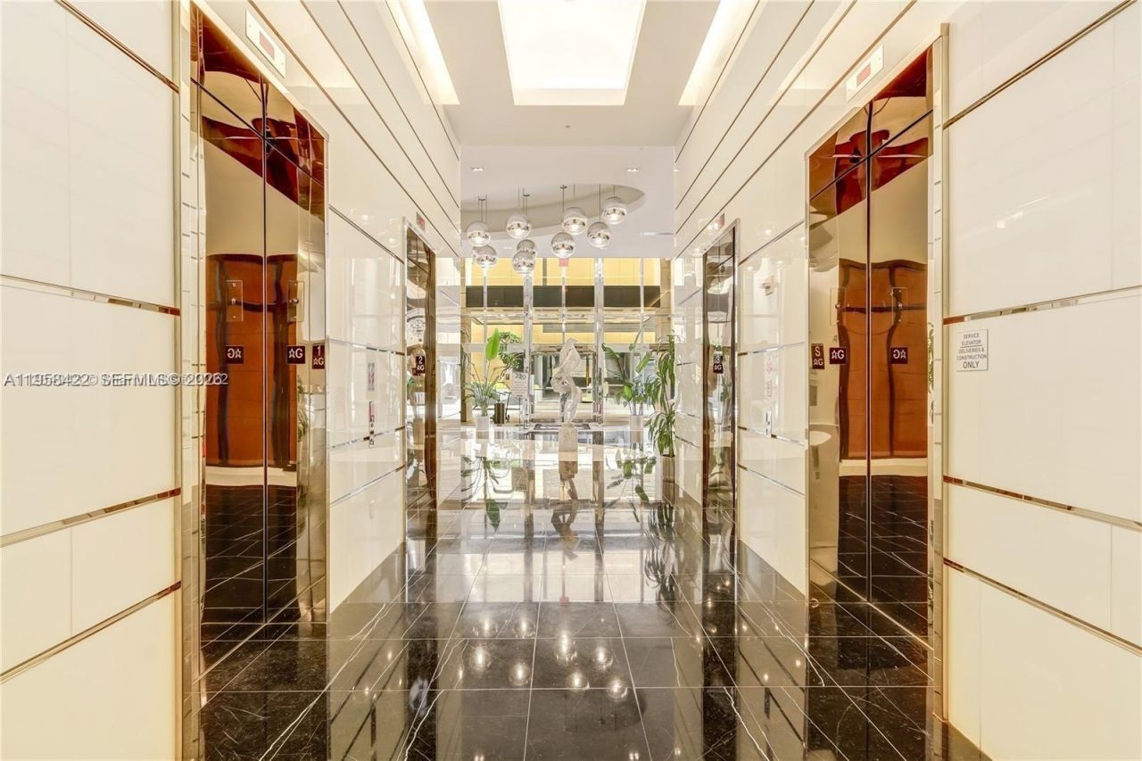 2020 Ponce De Leon Blvd , Unit 1007, Coral Gables, FL 33134 Photo