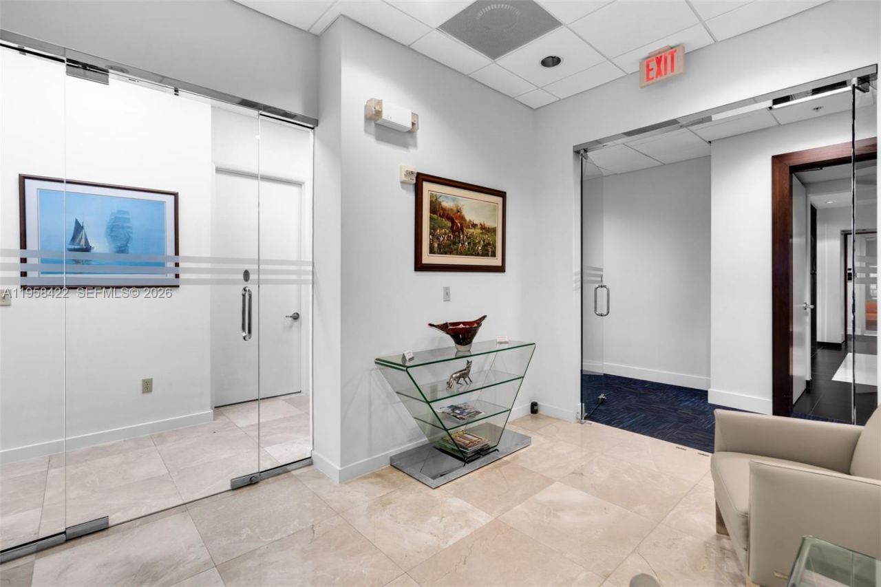 2020 Ponce De Leon Blvd , Unit 1007, Coral Gables, FL 33134 Photo