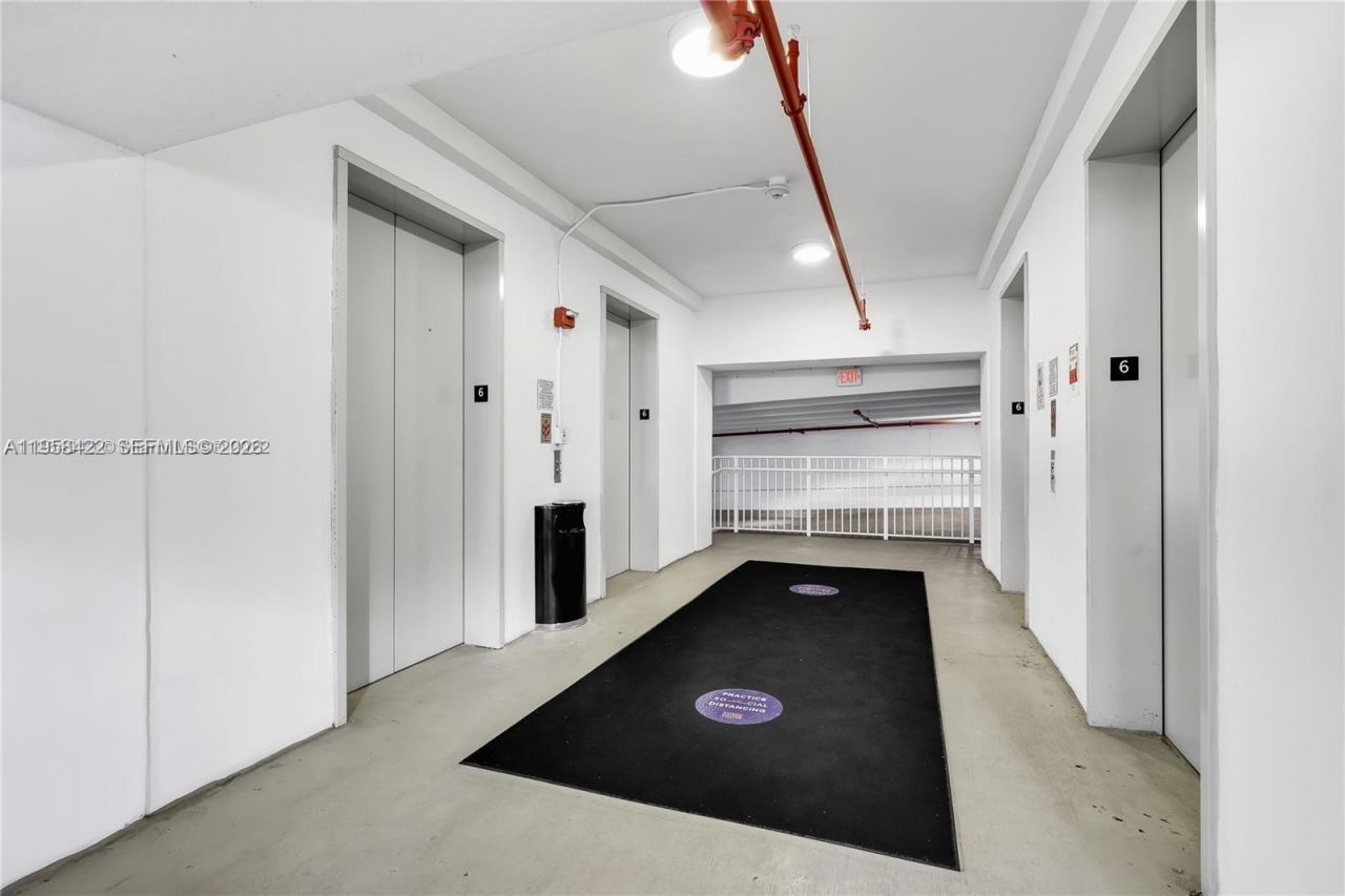 2020 Ponce De Leon Blvd , Unit 1007, Coral Gables, FL 33134 Photo