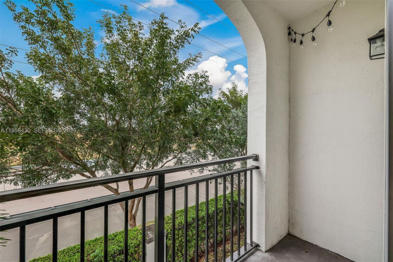 15500 SW 136th St, Unit 202, Miami, FL 33196 Photo