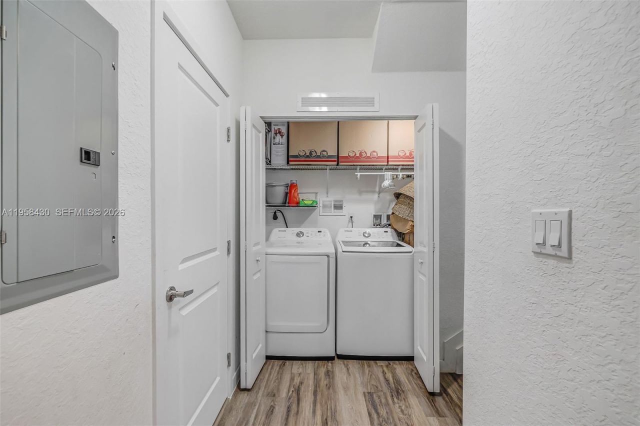 15500 SW 136th St, Unit 202, Miami, FL 33196 Photo