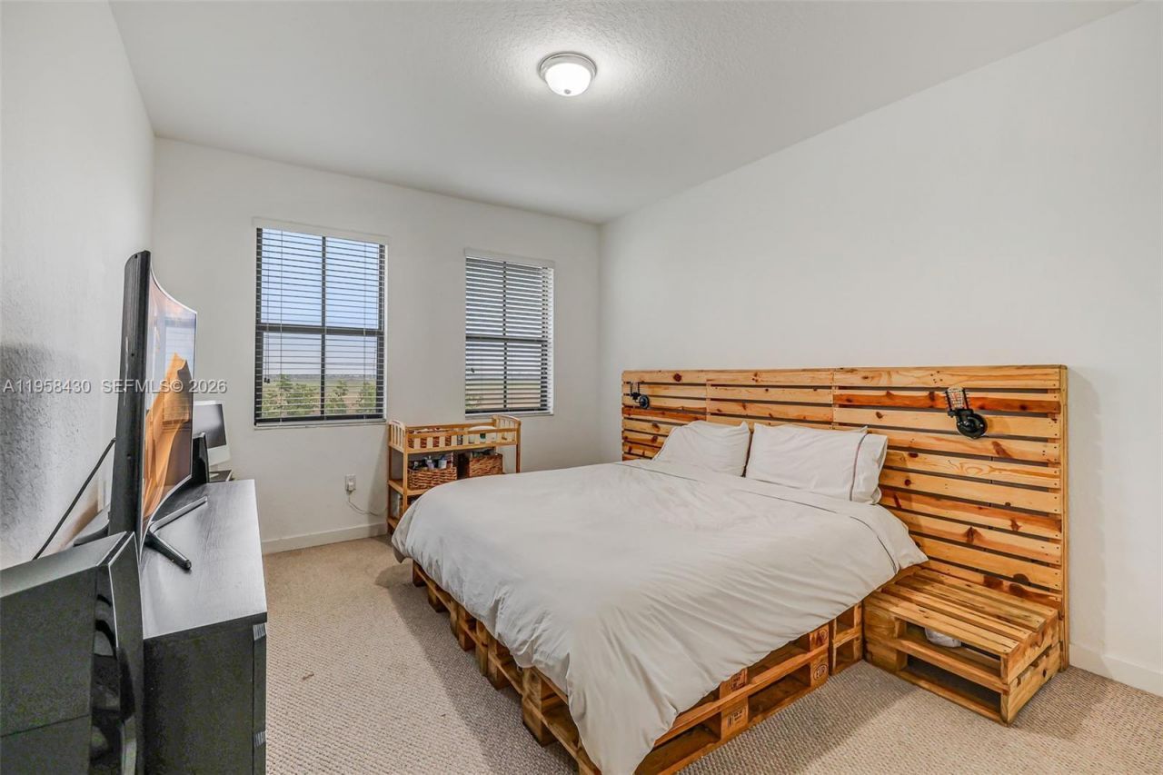 15500 SW 136th St, Unit 202, Miami, FL 33196 Photo