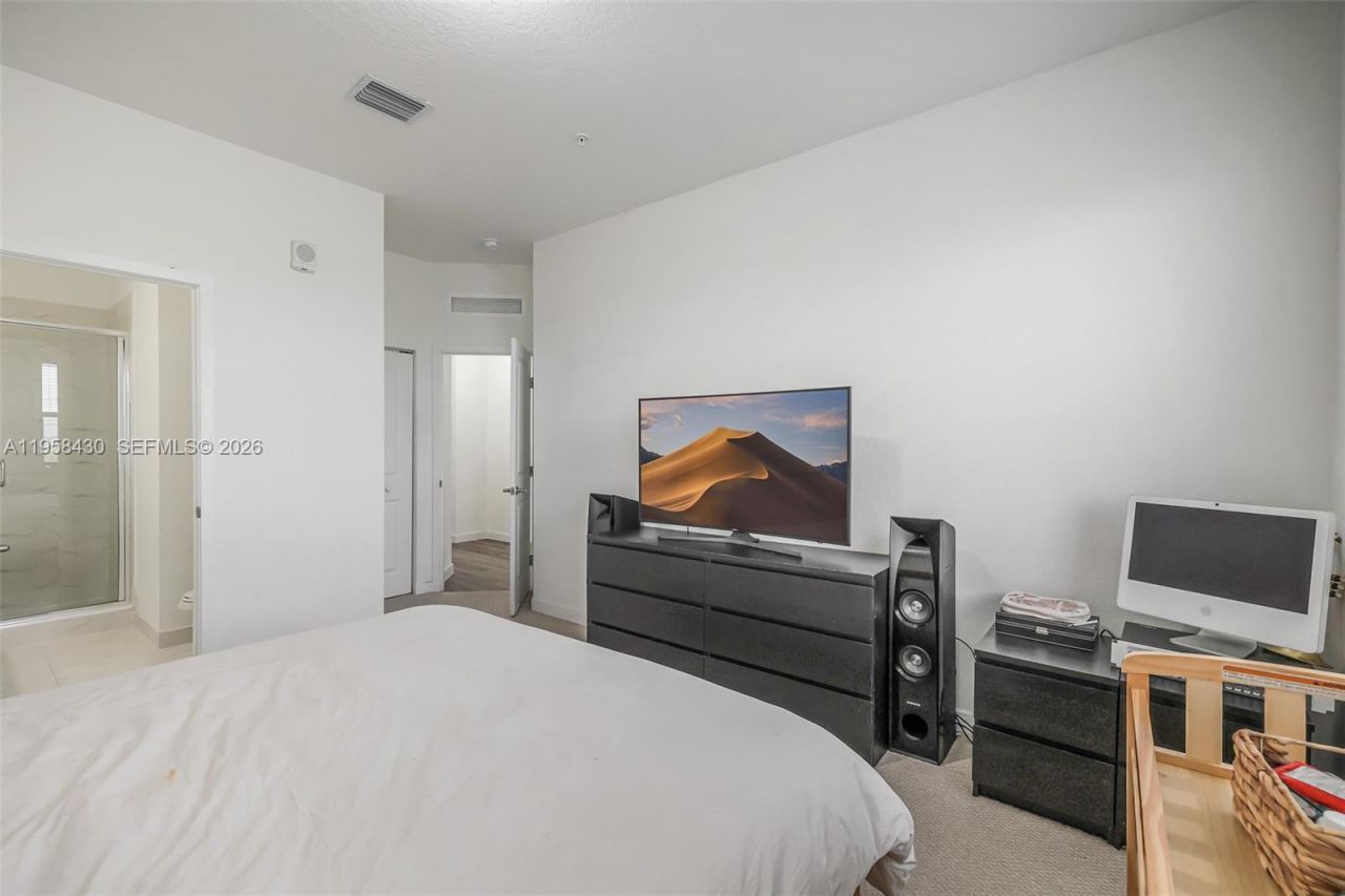 15500 SW 136th St, Unit 202, Miami, FL 33196 Photo