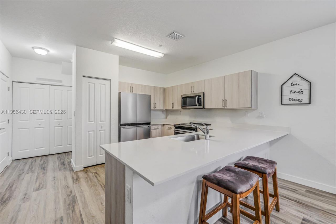 15500 SW 136th St, Unit 202, Miami, FL 33196 Photo