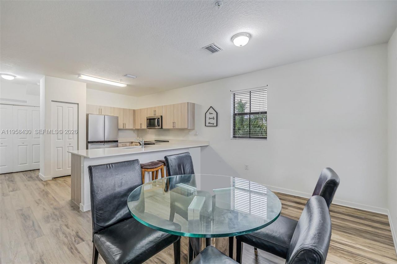 15500 SW 136th St, Unit 202, Miami, FL 33196 Photo