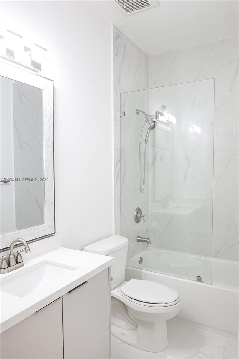 1221 NW 45th St, Unit A, Miami, FL 33142 Photo