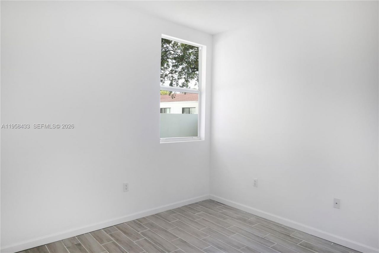 1221 NW 45th St, Unit A, Miami, FL 33142 Photo