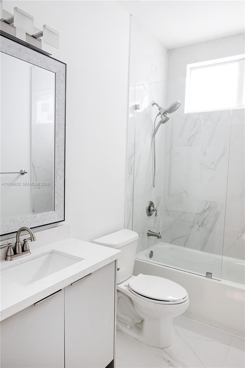 1221 NW 45th St, Unit A, Miami, FL 33142 Photo