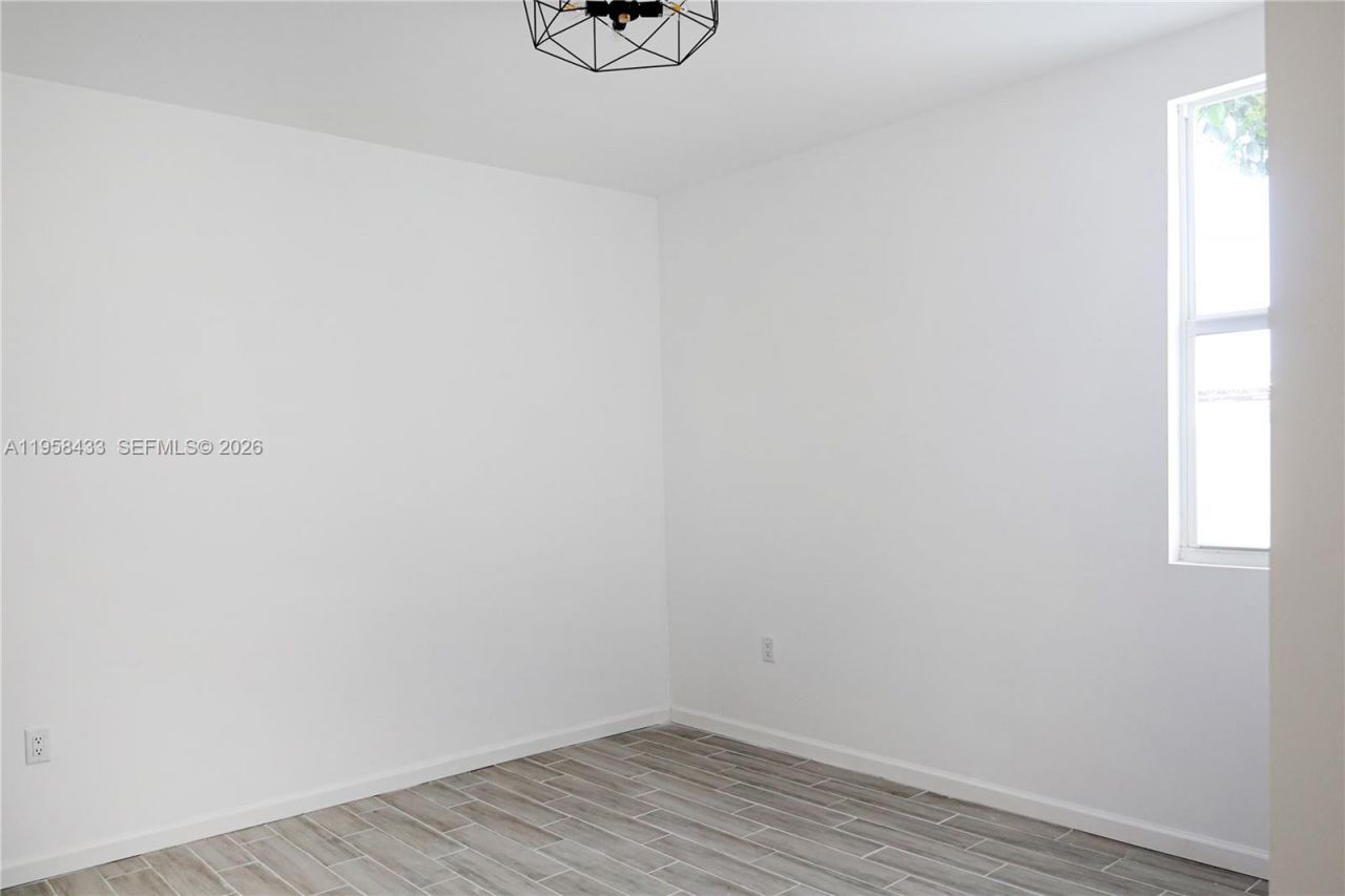 1221 NW 45th St, Unit A, Miami, FL 33142 Photo