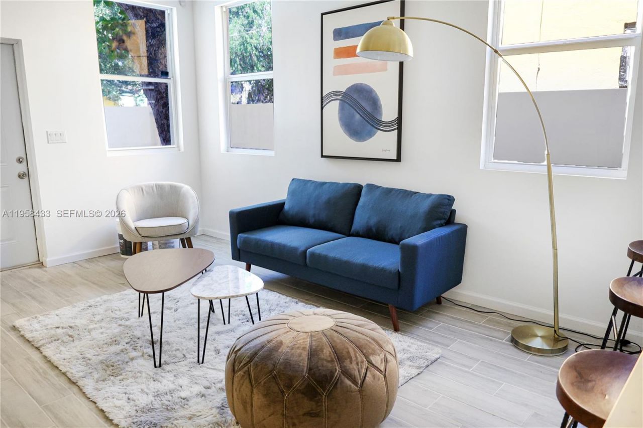 1221 NW 45th St, Unit A, Miami, FL 33142 Photo