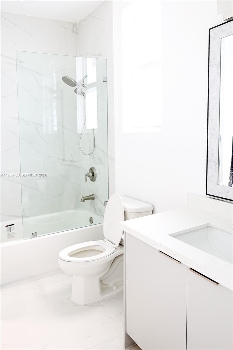 1221 NW 45th St, Unit A, Miami, FL 33142 Photo