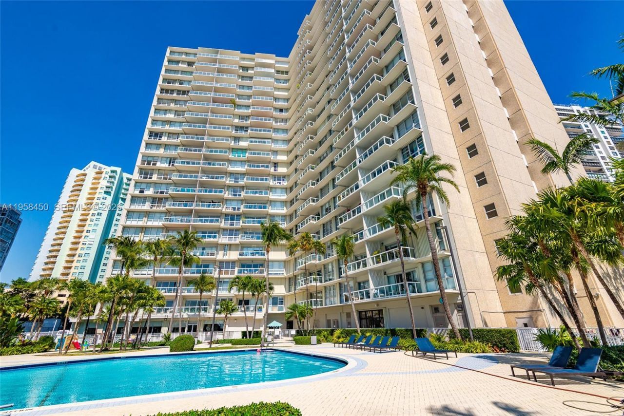 2451 Brickell Ave, Unit PH-M, Miami, FL 33129 Photo