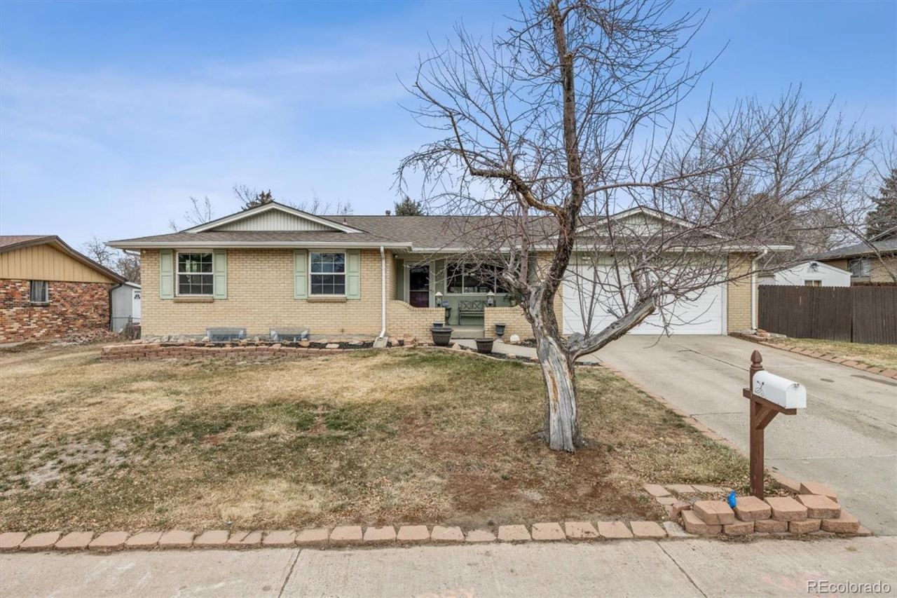 12009 E Center Avenue, Aurora, CO 80012 Main Photo