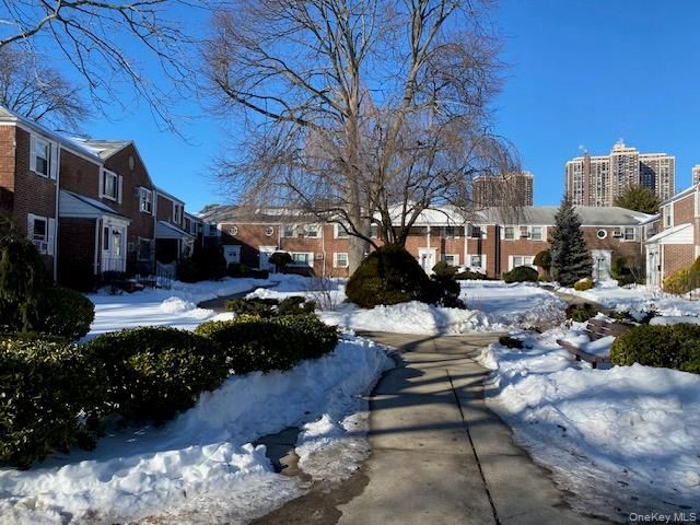 260-29 73rd Avenue, Unit 1st fl, Glen Oaks, NY 11004 Main Photo